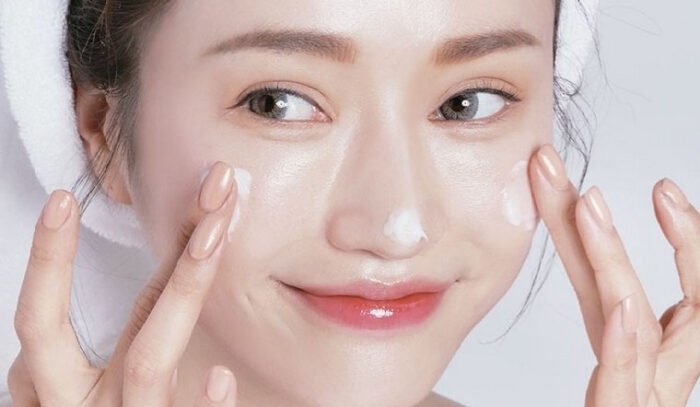 Rửa mặt đúng cách giúp da khỏe đẹp hơn