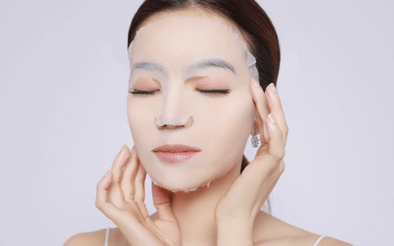 Đắp mặt nạ thường xuyên là thói quen có thể đem lại sự cải thiện lớn cho làn da của bạn