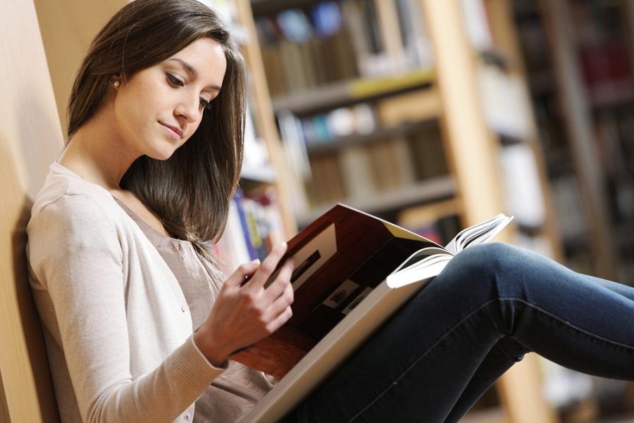 Đọc sách giúp thư giãn và giảm stress